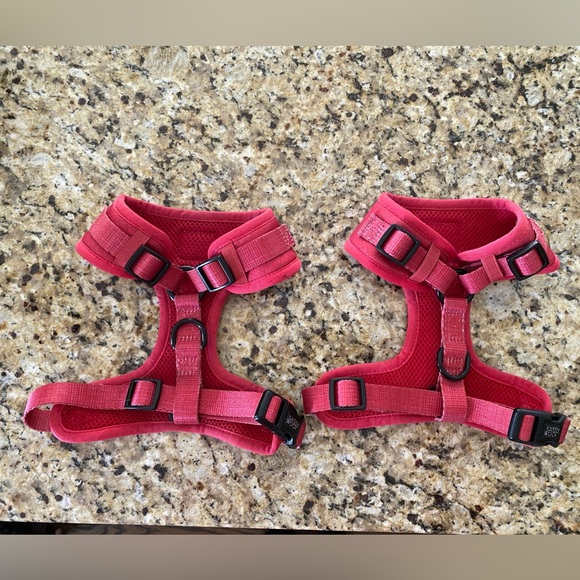Two Sassy Woof harnesses Merlot size small - Picture 2 of 5